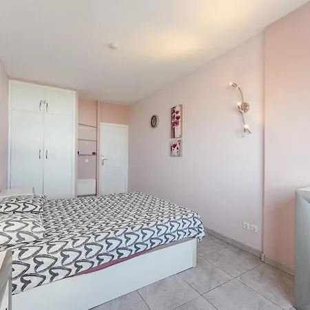 Apartment South Paradise